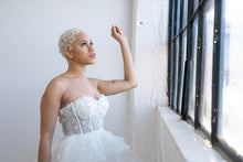 Load image into Gallery viewer, Strapless custom wedding dress closeup
