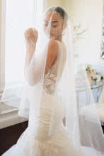 Load image into Gallery viewer, Off-White Fine Tulle Drop Veil By Dani Simone Studio
